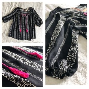 Gibson and Latimer Black and Pink Blouse